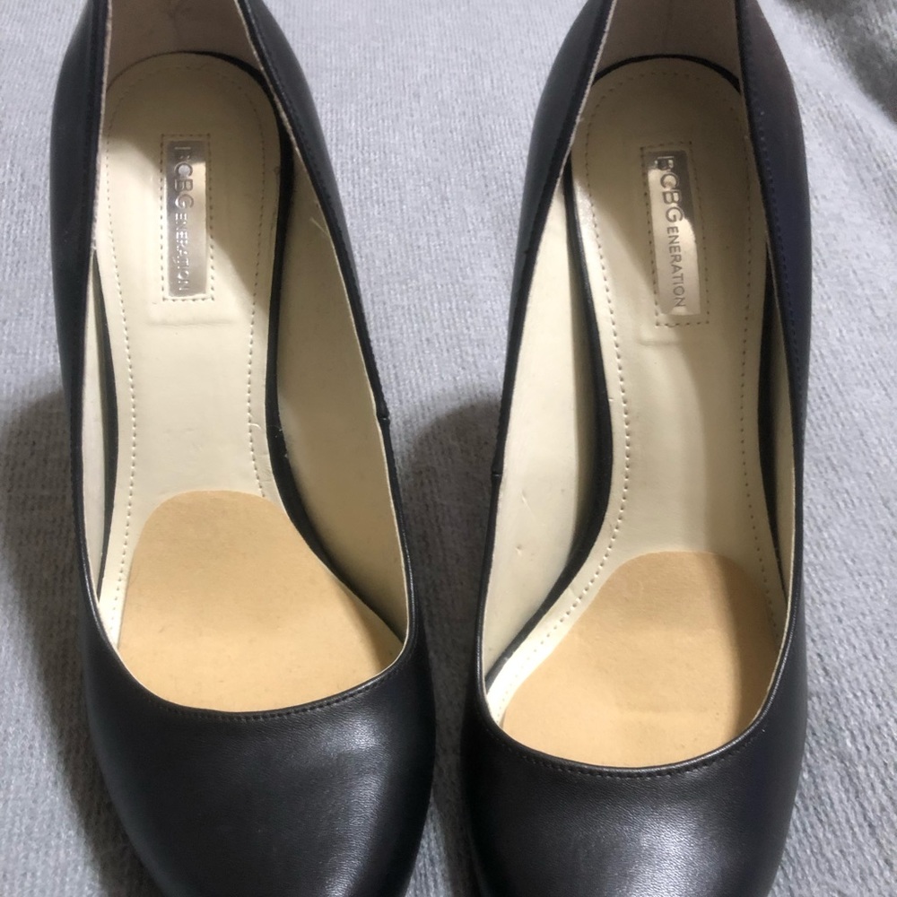 Bcbgeneration Black Heel Euc - image 2